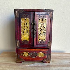 Antique Chinese jewelry box with jade